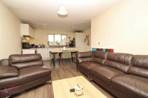 Living/Kitchen