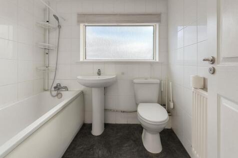 Beckton, E6 - House For Sale By Barrain London Est