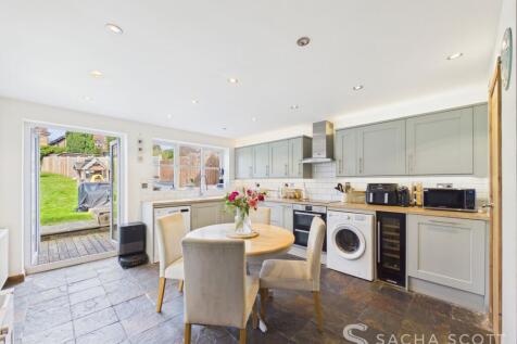 Kitchen / Breakfast Room