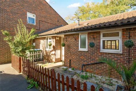 Walton-on-thames, KT12 - property photo