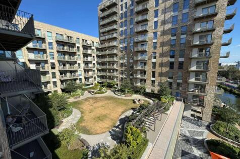 3 bed flat to rent Affinity House, Wembley HA0 1P