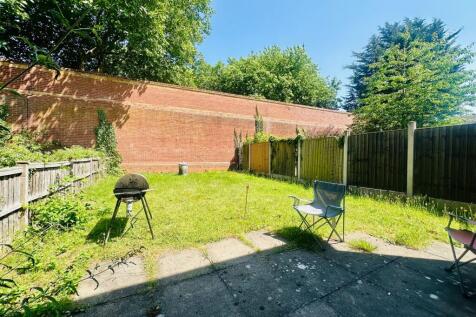 Bedarra Grove, Lenton photo 4