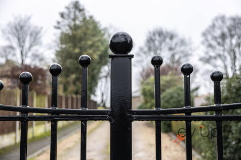 4 bed detached - Brearley Gardens, Off Victoria Road, Liversedge, WF15 7SZ image 3