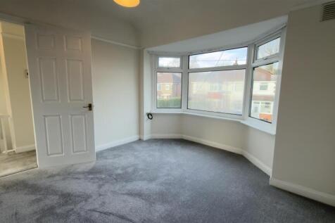 Bedroom One 04.jpg