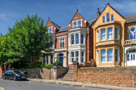 8-bed flat on Burns Street, Arboretum, Nottingham, NG7, £4,333/mo