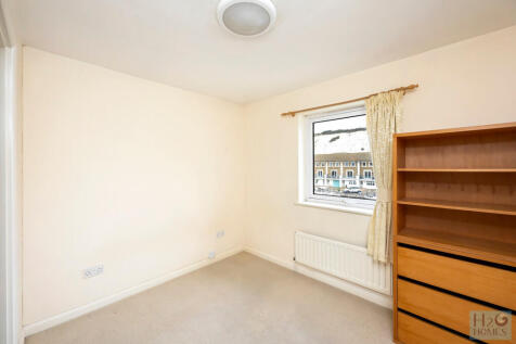 Hamilton Court, 7...