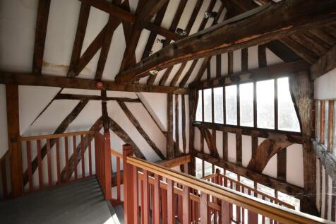 GALLERIED LANDING