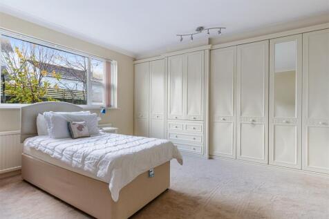 A22 - Southway Headland Road, Torquay - 251203.jpg