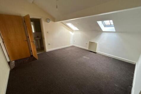 Bedroom 1 T202511061506.jpeg