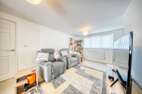 Living room pic 3