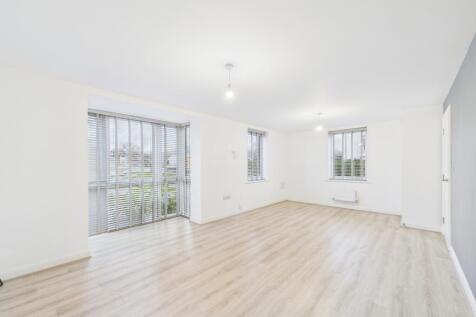 CAM02023G0-PR0190-STILL006