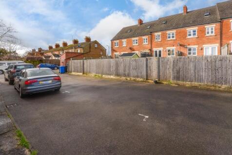 38 Cranford Road, Burton Latimer-5.jpg