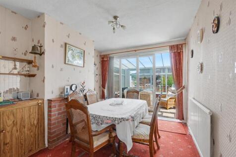 Dining Room_1.jpeg
