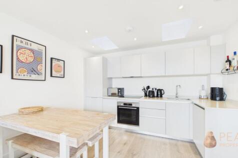 Open Plan Kitchen / Living Room