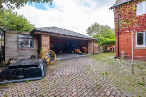 Carport/Workshop