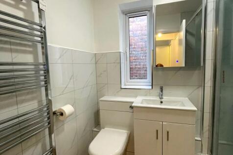 Hollybush Lane,
Harpenden,
AL5 4BH photo 3