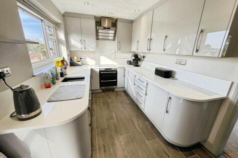 Pear Tree Avenue, Newhall, DE11 photo 3
