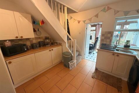 7, Poplar Weint, Neston photo 5