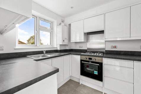 Kings Avenue, Buckhurst Hill, IG9 photo 3