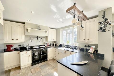 Open-Plan Kitchen/Breakfast Room