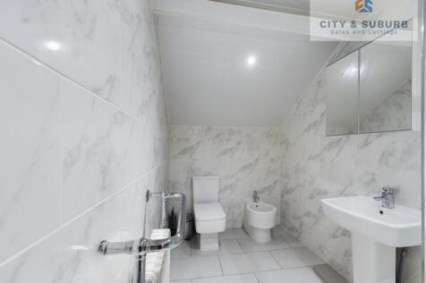 CAM01351G0-PR0105-STILL006