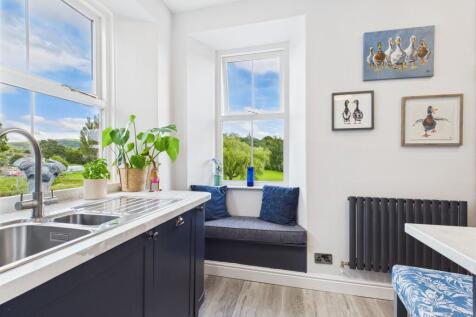 Main Breakfast Kitchen