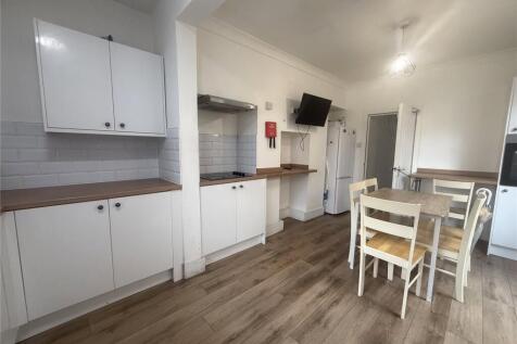 Alvanley Place, Prenton, CH43 photo 4