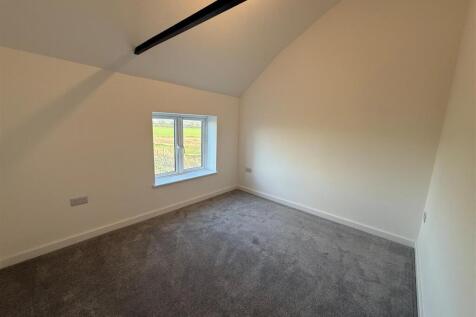 Oat House Bedroom 2.jpg