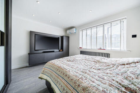 1426062-20-69bd4f...