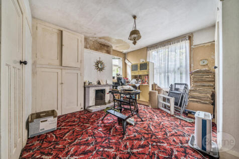 b9a89518-9369-409...