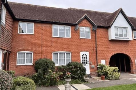 1 bedroom Ground Floor Maisonette for sale