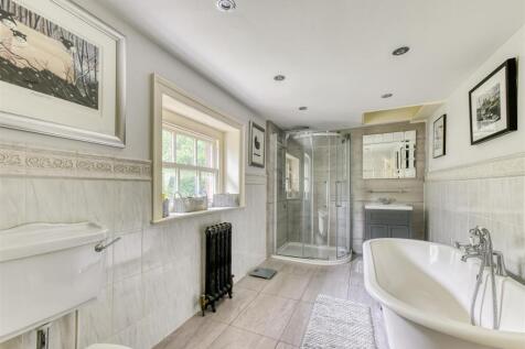 The Dower House-bathroom3.jpg
