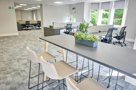 Office to rent Image 4