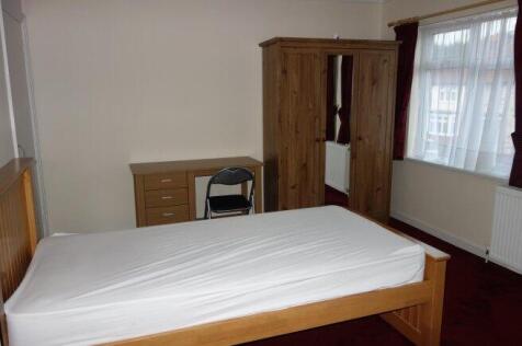 chase-road-kt19-8tl-464033