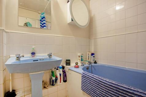 29 Laleham Court ...
