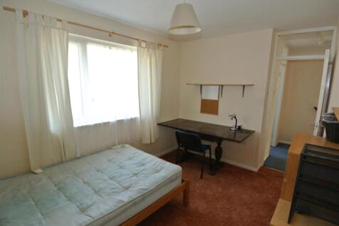 Bedroom 2a Rear FF.JPG