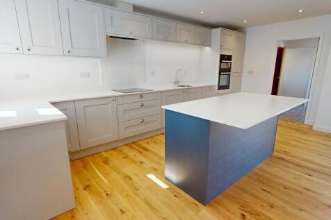 Caernarvon Road, Up Hatherley photo 5