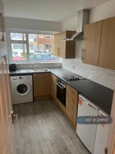 Thirkleby Close, Slough, SL1 photo 5