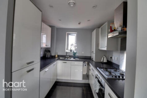 Strobel Drive, Northampton photo 3