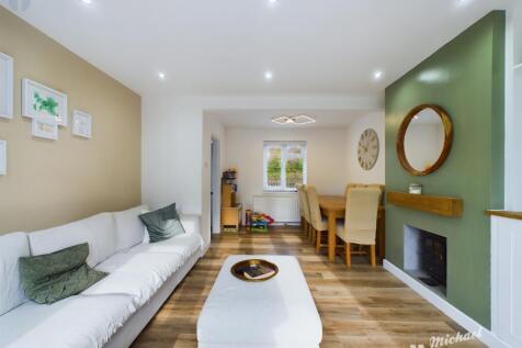 CAM03218G0-PR0535-STILL004