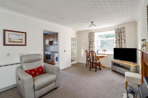 19 Hartlebury Close_2.jpg