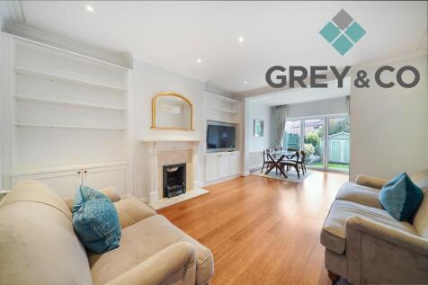 3-bed semi-detached on Clarendon Gardens Wembley Middlesex HA9 7QY, £2,900/mo