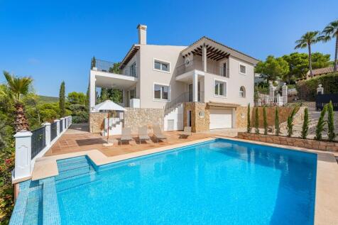 Pool and Exterior