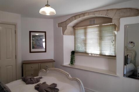 6 The Old Warehouse bedroom 3.jpg