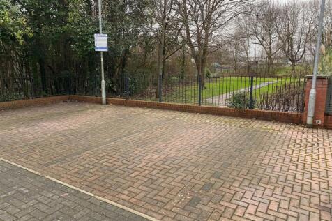 Ashton Gate, Paxton Drive, BS3 photo 4
