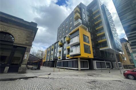 2-bed flat on One Smithfield Square, 122 High Street, Manchester, £1,400/mo