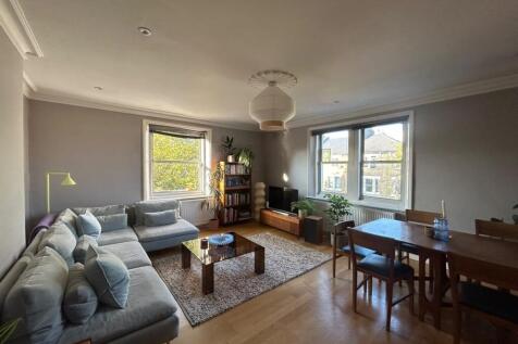 2-bed flat on Tressillian Road, Lewisham, SE4, £2,050/mo
