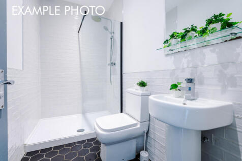 66 Woodcroft Road Bathroom example 2