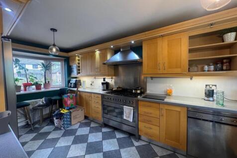 WhatsApp Image 2025-11-05 at 16.52.59_55cc52e2.jpg