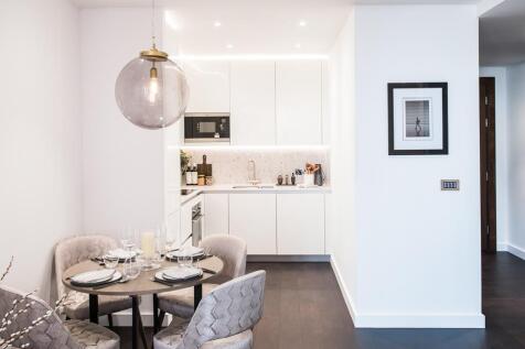Kitchen &amp; Dining Are